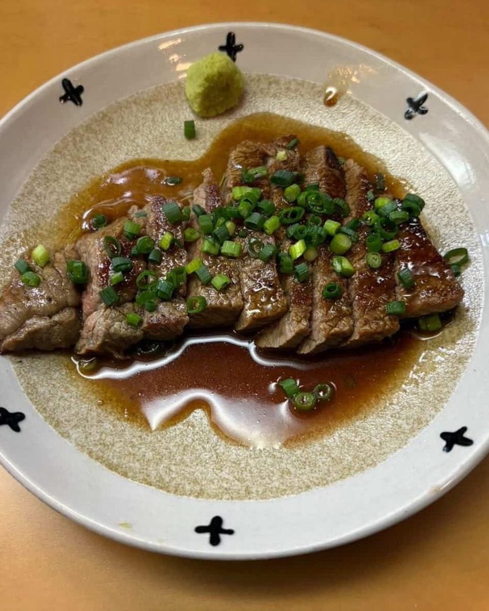 牛のたたき、葱を効かせて